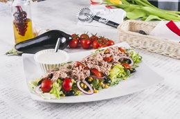 Sałatka z tuńczykiem